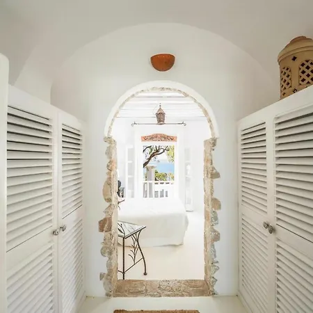 Bluerock By Mykonos Mood *